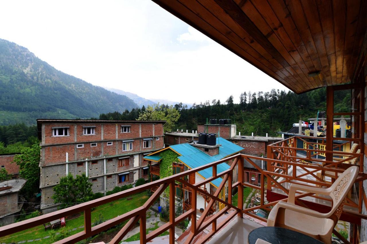 Отель Tourist Nest Old Manali Экстерьер фото