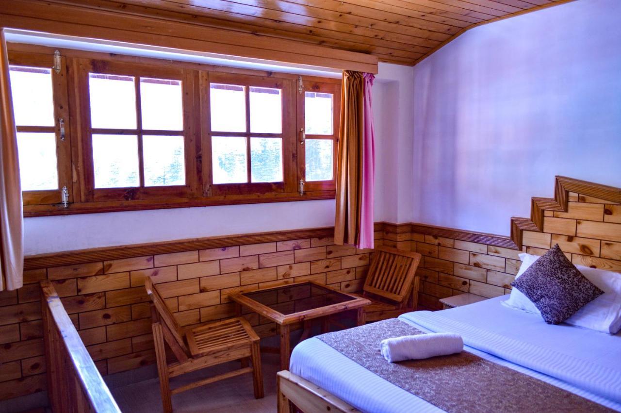 Отель Tourist Nest Old Manali Экстерьер фото